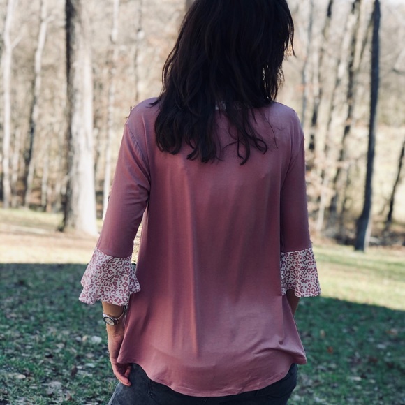 Soft Pink White Leopard Print Ruffle Sleeves Details 3/4 Length Sleeves Top - Picture 5 of 5